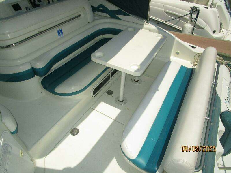 31' Silverton aftdeck seating