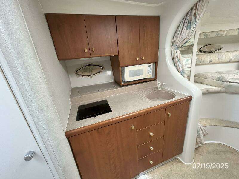 31' Silverton galley
