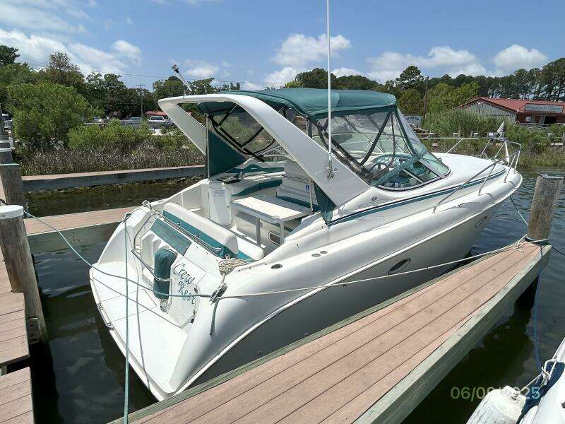 31' Silverton starboard aft profile