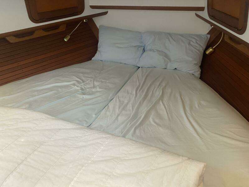 40ft Legacy Yacht For Sale