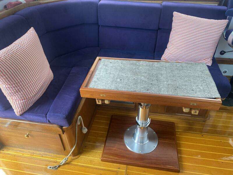 40ft Legacy Yacht For Sale