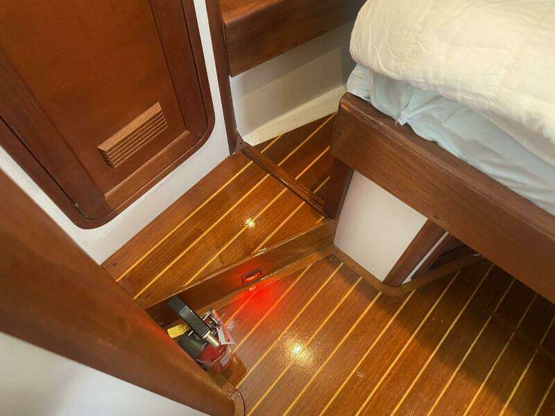 40ft Legacy Yacht For Sale
