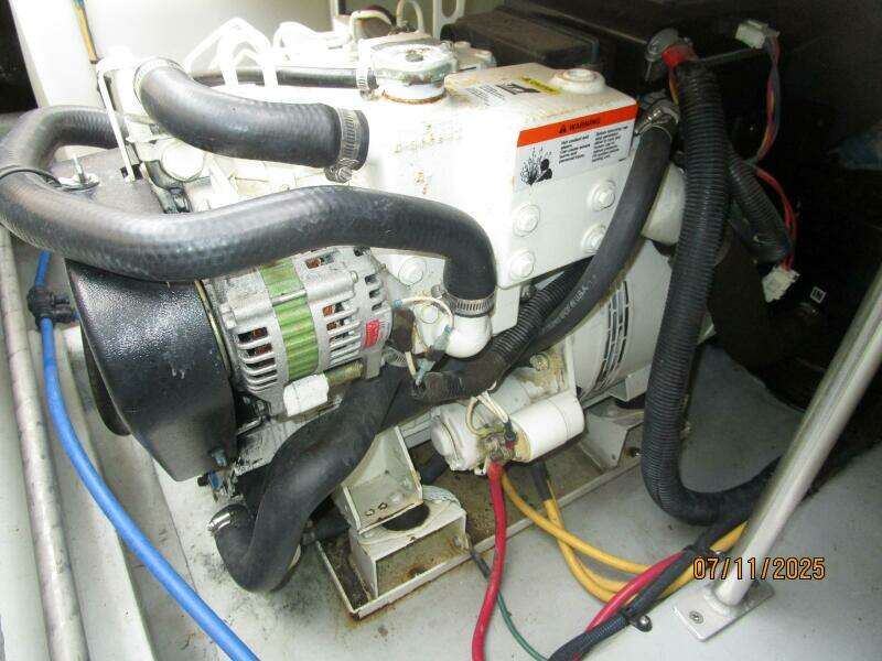 39' Mainship generator2