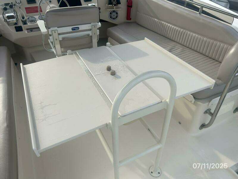 39' Mainship flybridge table
