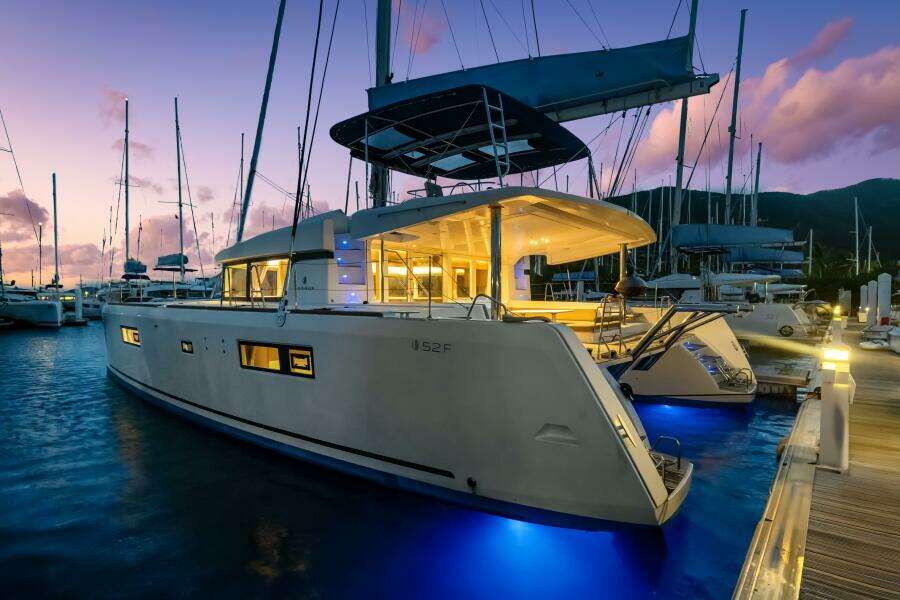 Happy Ours 52ft Lagoon Yacht For Sale
