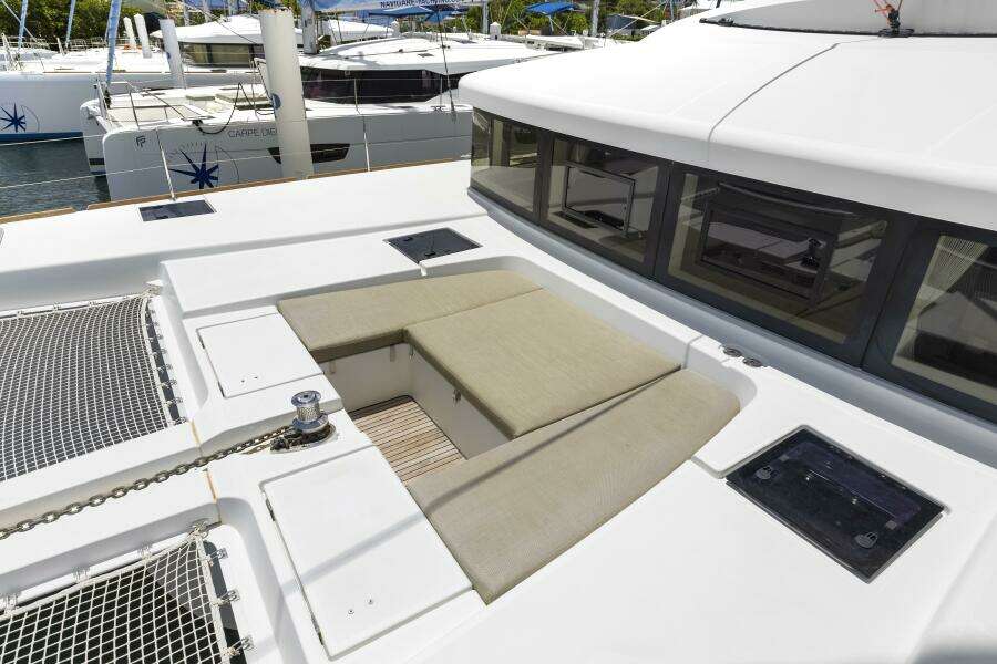 Happy Ours 52ft Lagoon Yacht For Sale