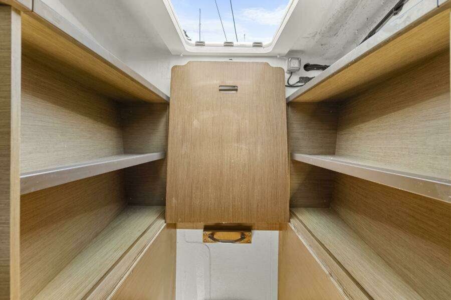 Happy Ours 52ft Lagoon Yacht For Sale