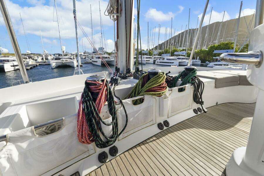Happy Ours 52ft Lagoon Yacht For Sale