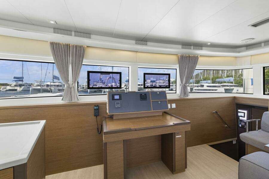 Happy Ours 52ft Lagoon Yacht For Sale