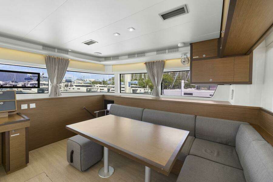 Happy Ours 52ft Lagoon Yacht For Sale