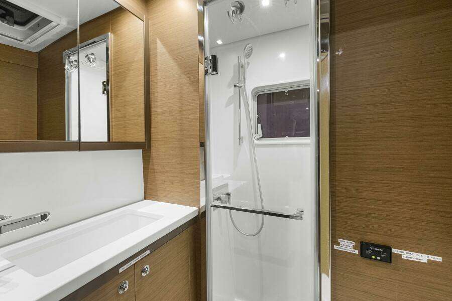 Happy Ours 52ft Lagoon Yacht For Sale