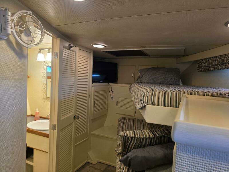 Dali 60ft Chris Craft Yacht For Sale