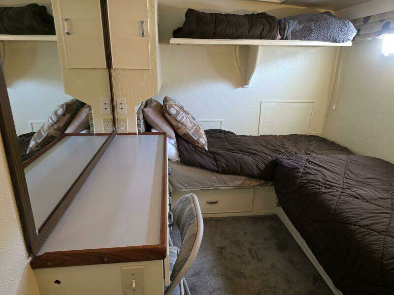 Dali 60ft Chris Craft Yacht For Sale