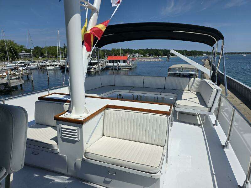 Dali 60ft Chris Craft Yacht For Sale