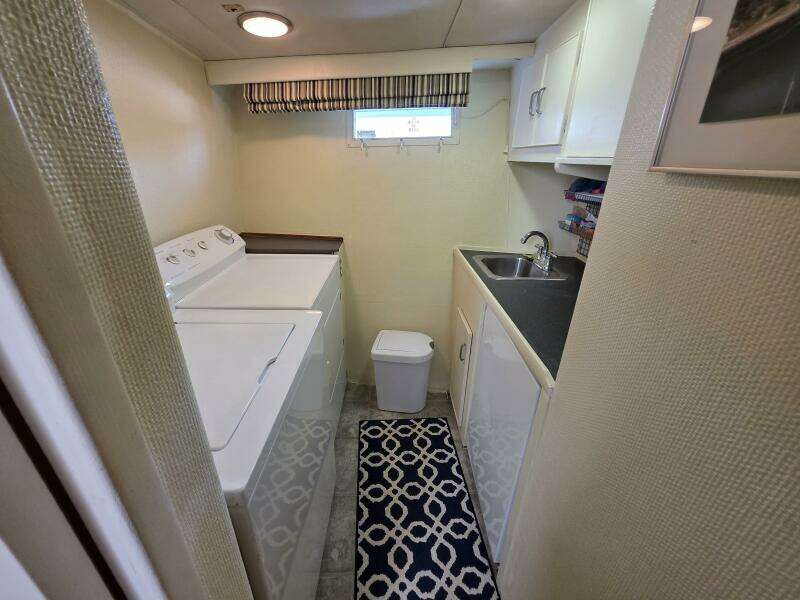 Dali 60ft Chris Craft Yacht For Sale