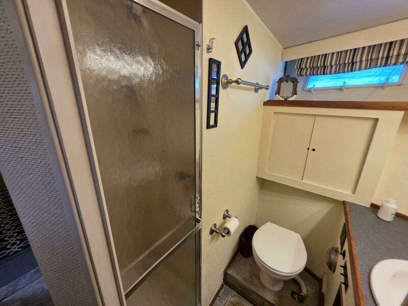 Dali 60ft Chris Craft Yacht For Sale