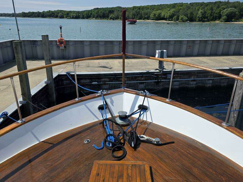 Dali 60ft Chris Craft Yacht For Sale