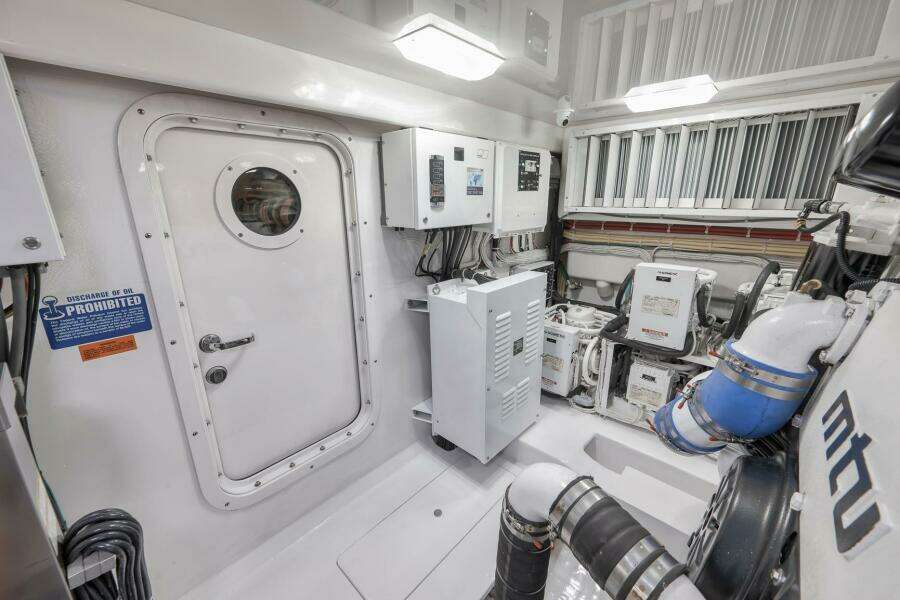 2019 Viking 68 Convertible- GYS TRADE- Engine Room