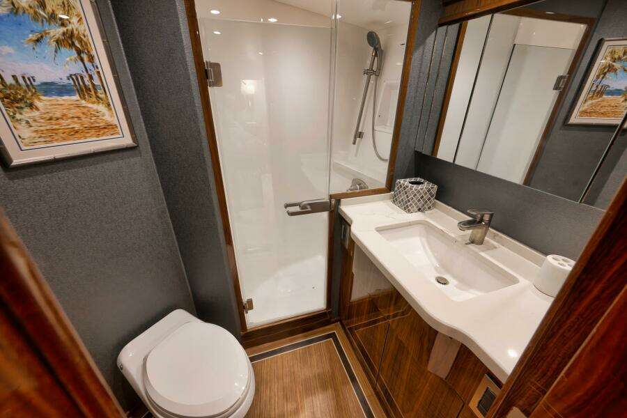 2019 Viking 68 Convertible- GYS TRADE- Master Stateroom Head