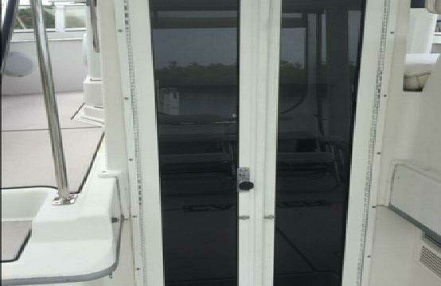 43ft Carver Yacht For Sale