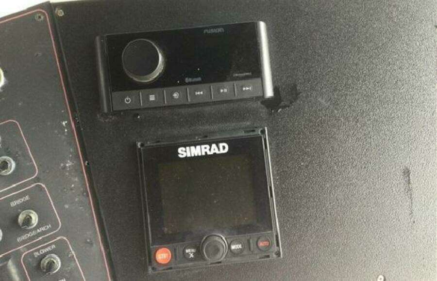 43ft Carver Yacht For Sale