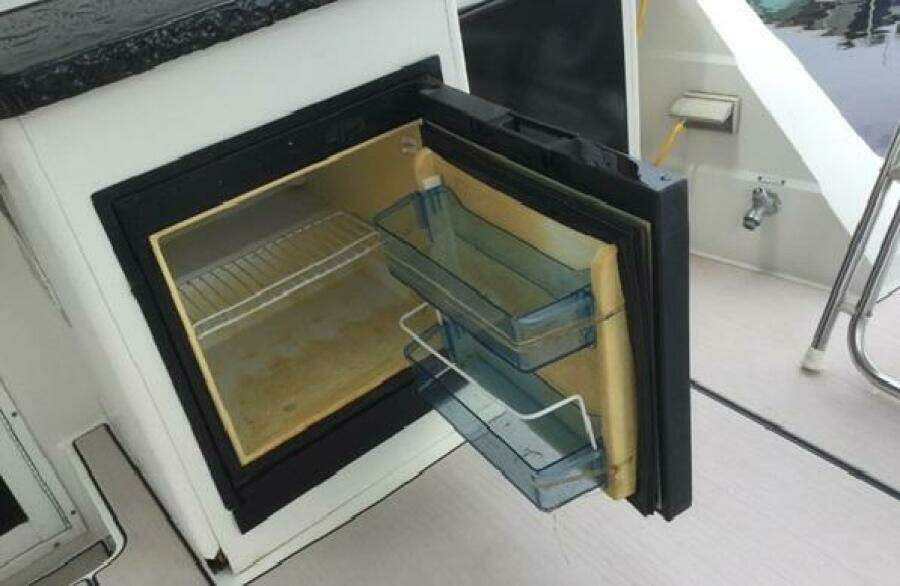 43ft Carver Yacht For Sale