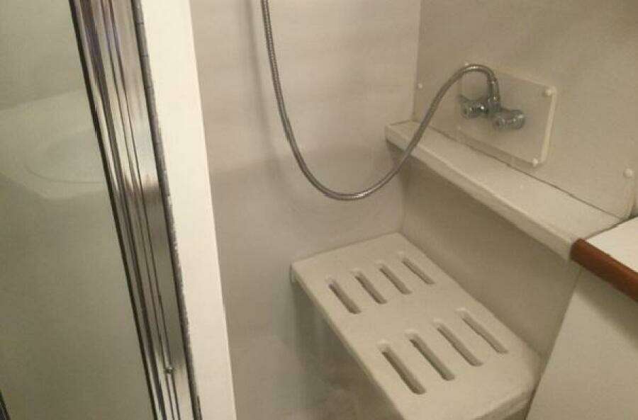 43ft Carver Yacht For Sale