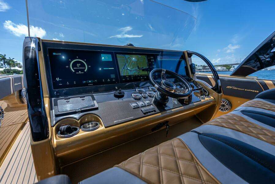 PERLA BIANCA II 43ft Midnight Express Yacht For Sale