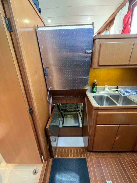 Law and Order 42ft Symbol Yacht For Sale