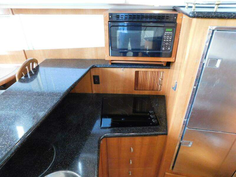 Justified Insanity II 44ft Carver Yacht For Sale