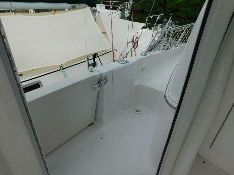Justified Insanity II 44ft Carver Yacht For Sale
