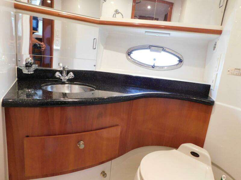 Justified Insanity II 44ft Carver Yacht For Sale