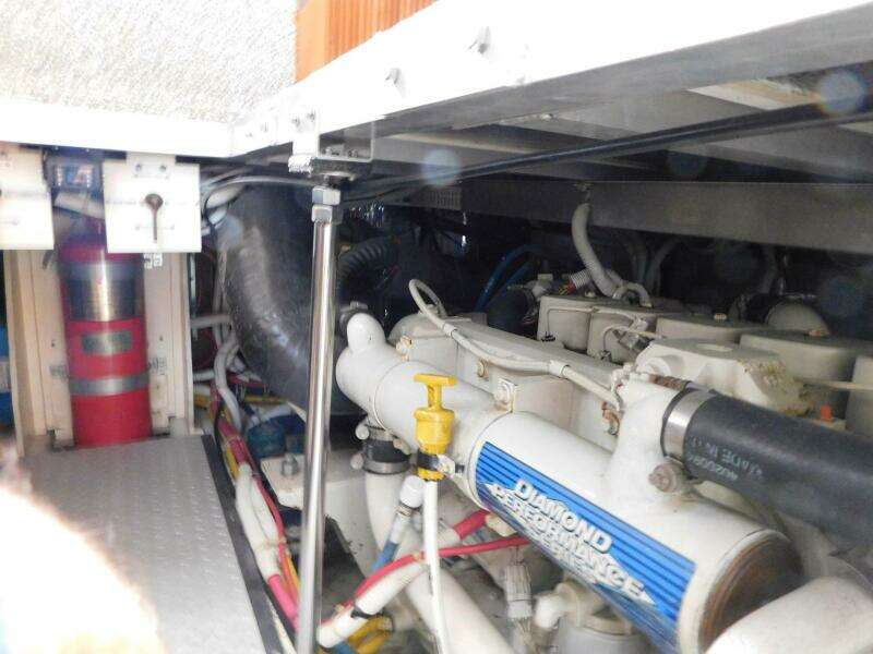 Justified Insanity II 44ft Carver Yacht For Sale