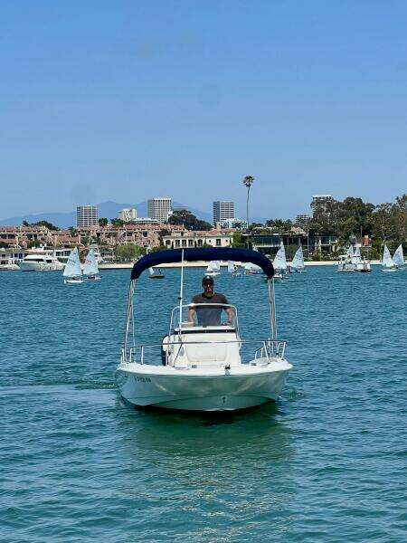 2016 Boston Whaler 180 Dauntless