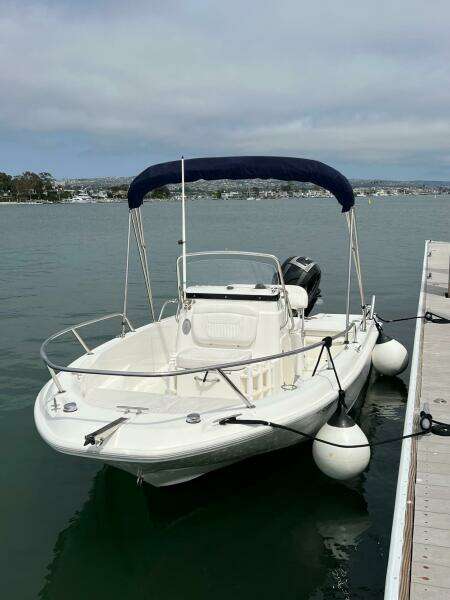 2016 Boston Whaler 180 Dauntless