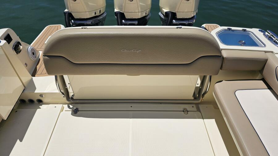 2022 Chris-Craft 35 Calypso