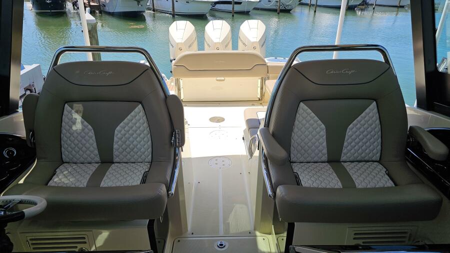 2022 Chris-Craft 35 Calypso