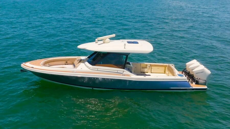 2022 Chris-Craft 35 Calypso
