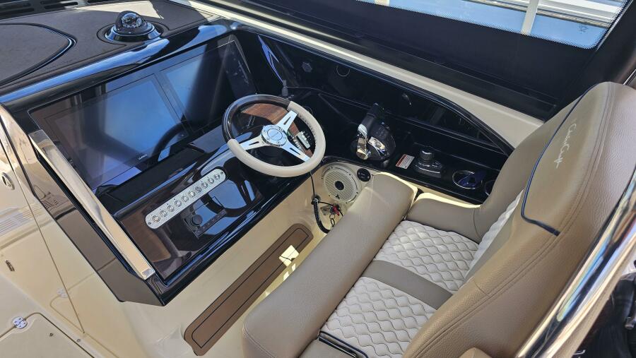 2022 Chris-Craft 35 Calypso