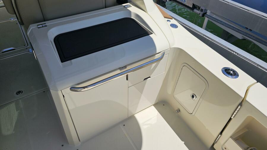 2022 Chris-Craft 35 Calypso