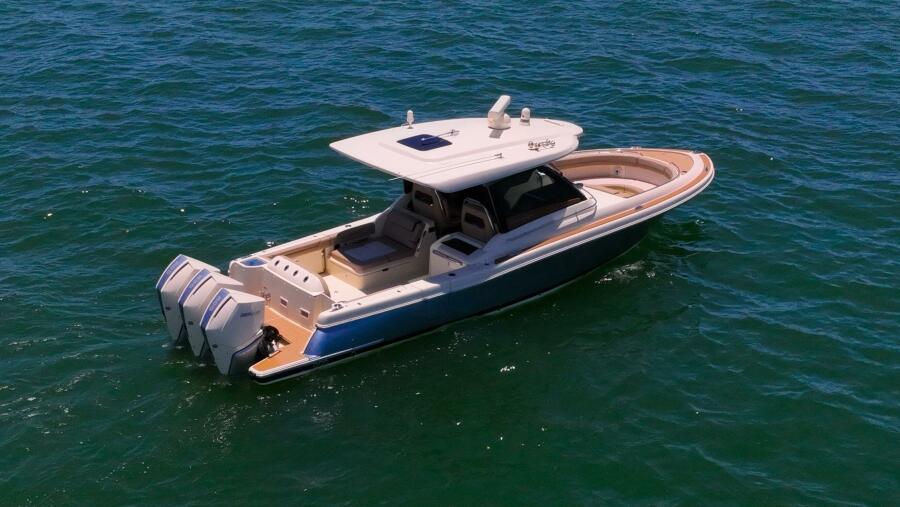 2022 Chris-Craft 35 Calypso