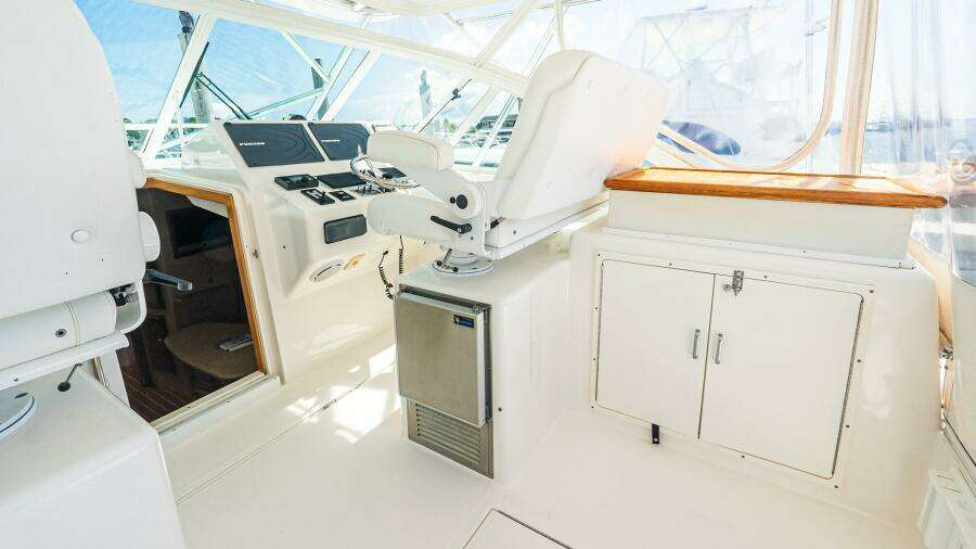 Gladiator 38ft Cabo Yacht For Sale