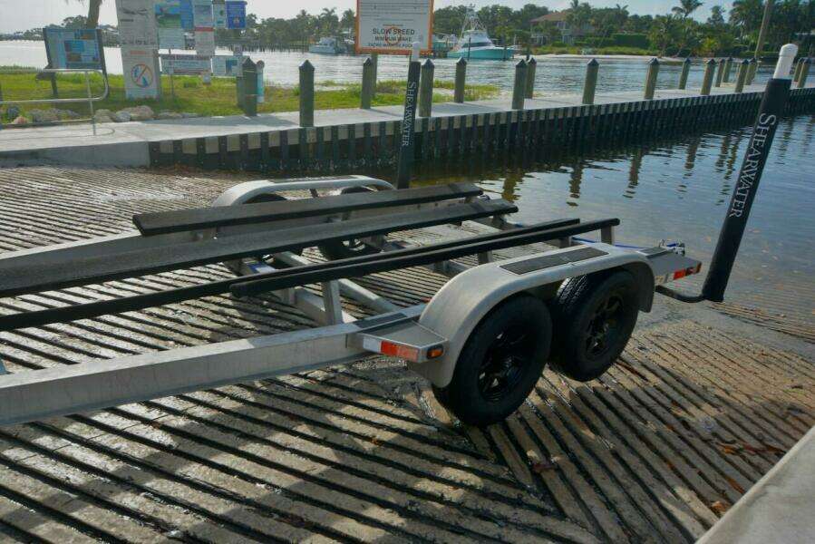 25ft ShearWater Yacht For Sale