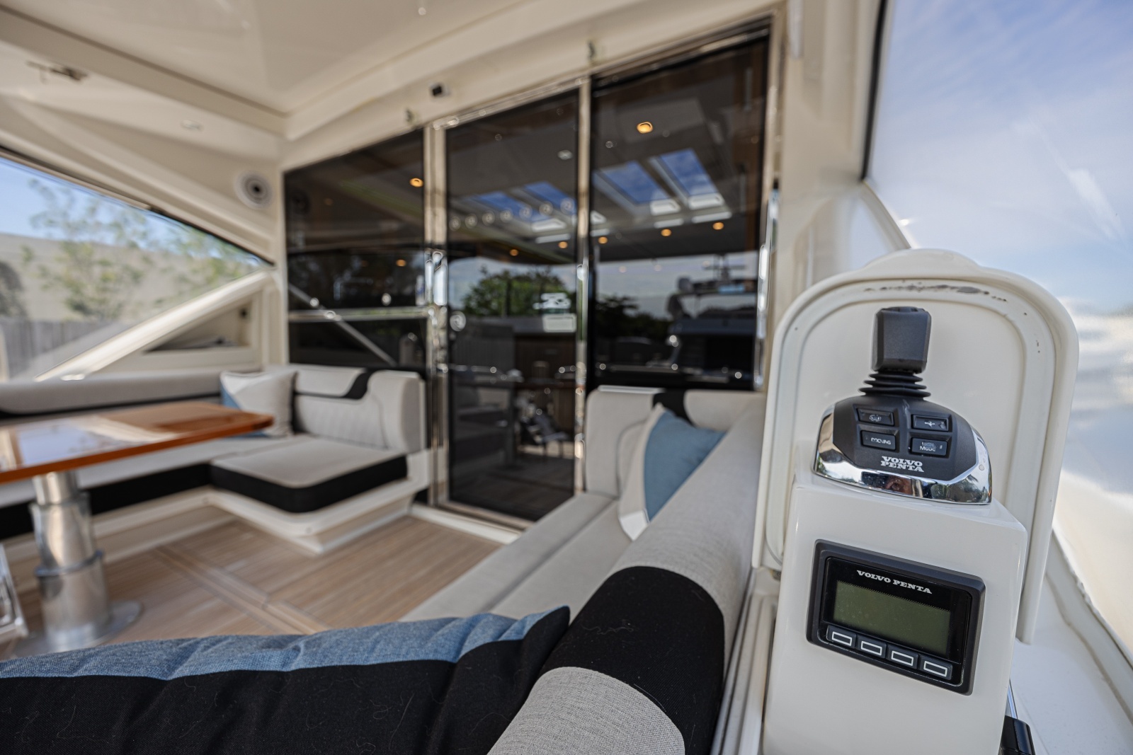 2021 Riviera 6000 Motor Yacht