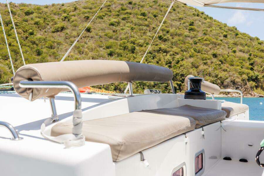 Lagoon 500 seat