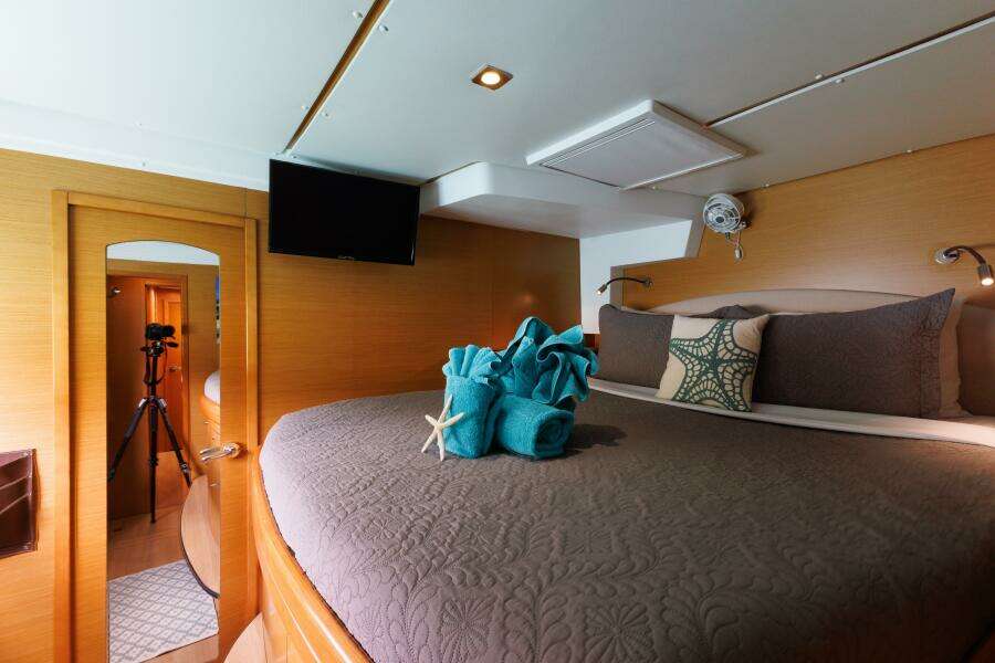 2011 Lagoon 500 cabin