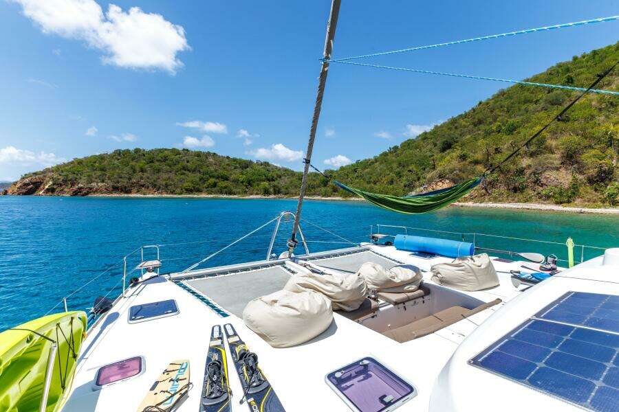 Lagoon 500 sundeck