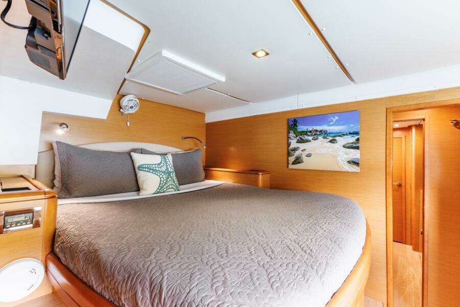 Lagoon 500 cabins