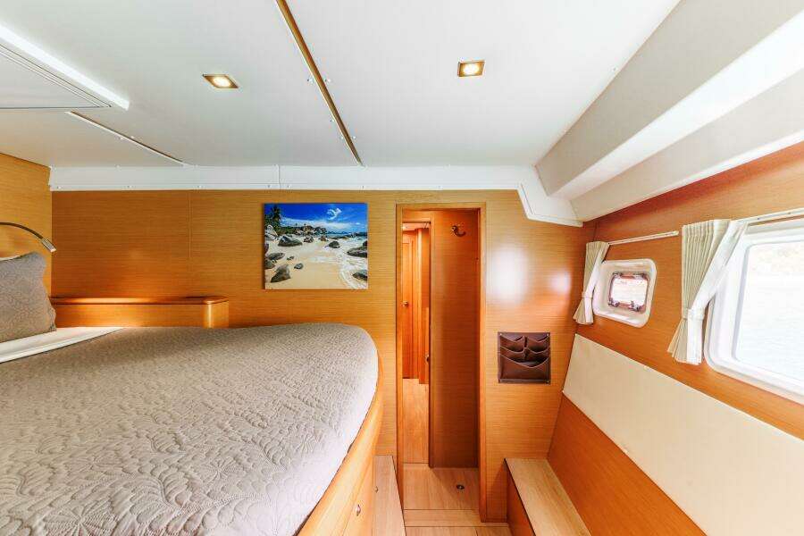 2011 Lagoon 500 cabin
