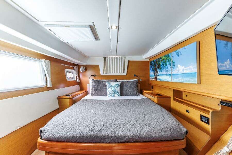 2011 Lagoon 500